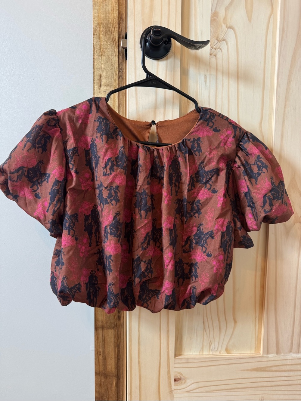 Cropped Puff Sleeve Blouse in Brown & Pink Western Print